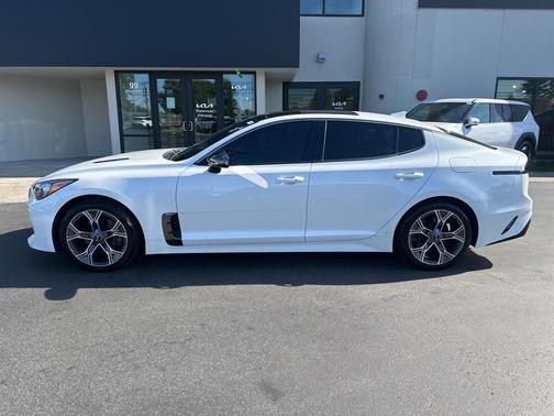2021 Kia Stinger GT-Line