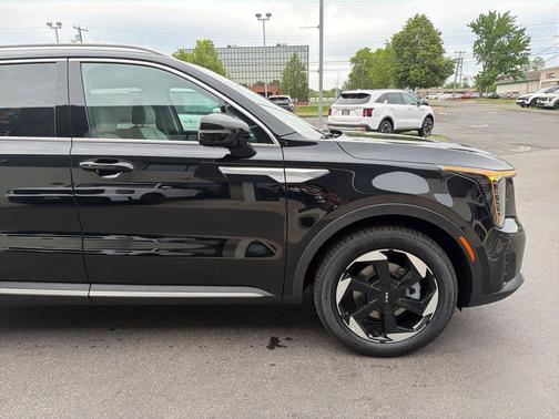 Aurora Black Pearl 2026 Kia Sorento Hybrid EX