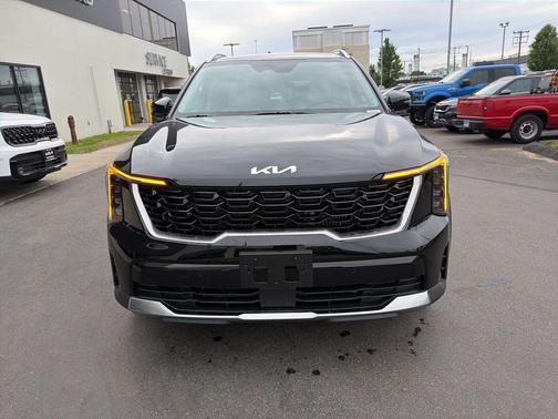 Aurora Black Pearl 2026 Kia Sorento Hybrid EX