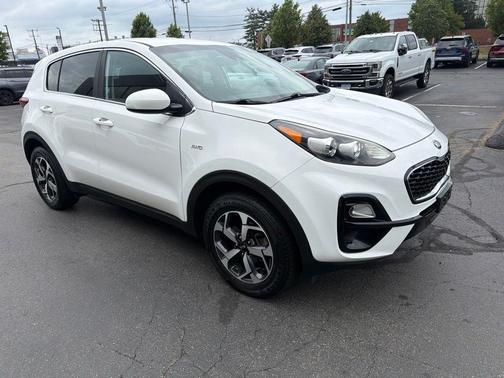 Clear White 2020 Kia Sportage LX
