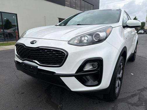 Clear White 2020 Kia Sportage LX