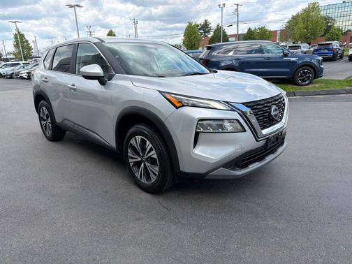 Brilliant Silver Metallic 2023 Nissan Rogue SV