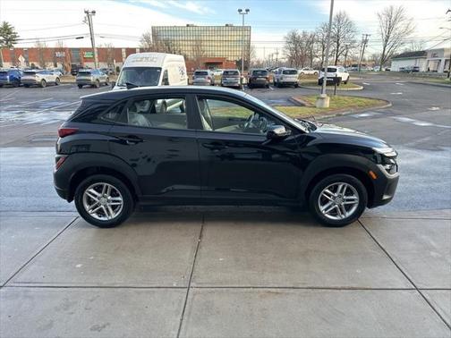 2022 Hyundai KONA SE