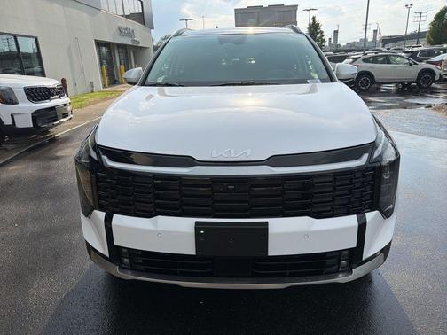 Glacial White Pearl 2026 Kia Sportage SX-Prestige