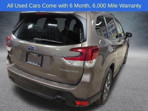 2022 Subaru Forester Premium