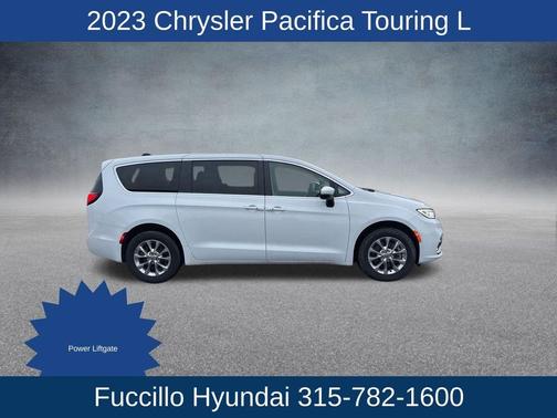 2023 Chrysler Pacifica Touring-L