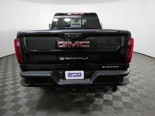 2024 GMC Sierra 2500 Denali