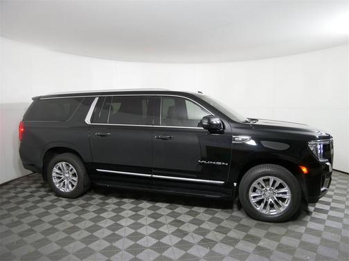 2022 GMC Yukon XL SLT