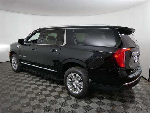 2022 GMC Yukon XL SLT