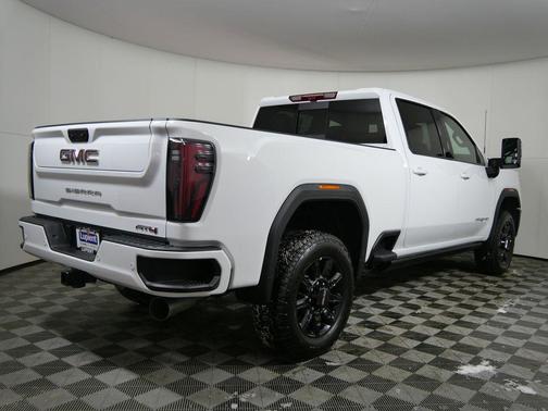 2026 GMC Sierra 3500 AT4