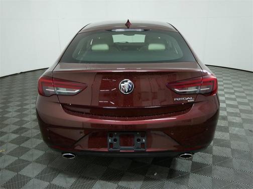 2019 Buick Regal Sportback Essence