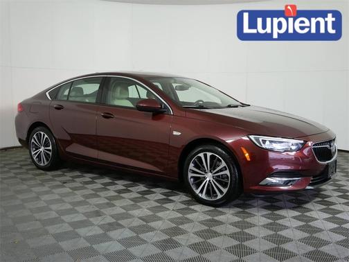 2019 Buick Regal Sportback Essence