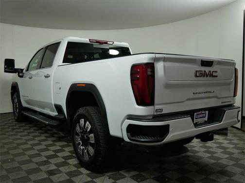 2025 GMC Sierra 3500 Denali