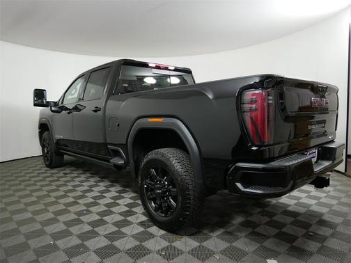 2025 GMC Sierra 3500 AT4