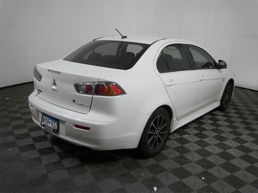 2016 Mitsubishi Lancer SE