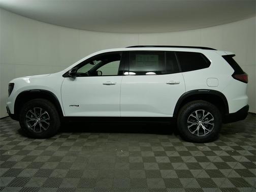 2025 GMC Acadia AT4