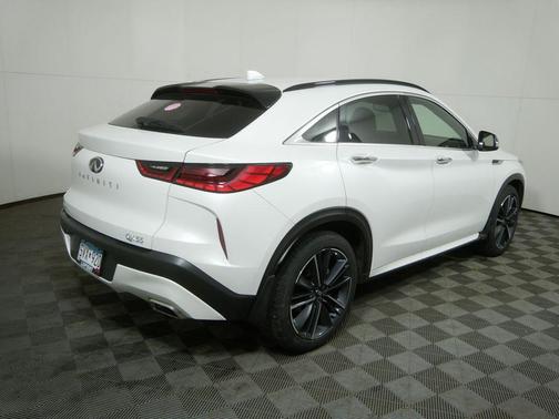 Radiant White 2025 INFINITI QX55 LUXE