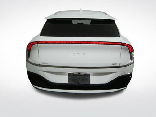 Snow White Pearl 2023 Kia EV6 GT-Line