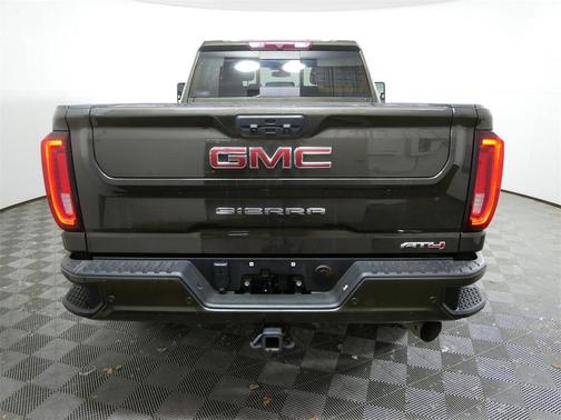 2022 GMC Sierra 2500 AT4