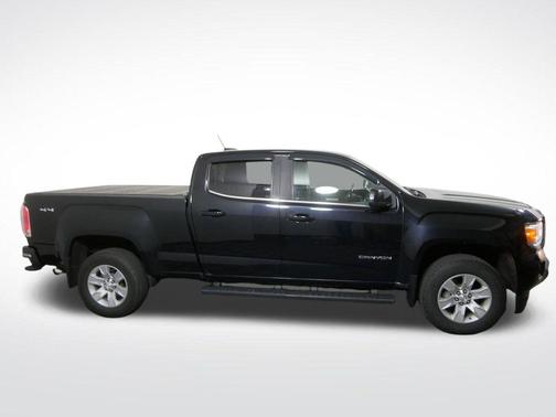 Black 2016 GMC Canyon SLE