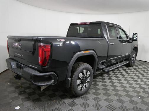 2023 GMC Sierra 2500 Denali