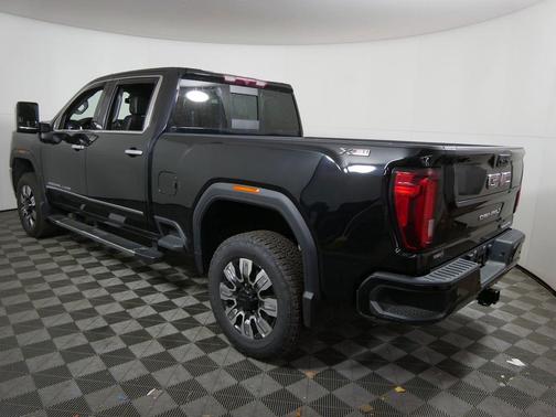 2023 GMC Sierra 2500 Denali
