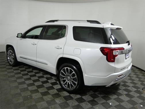 2022 GMC Acadia Denali