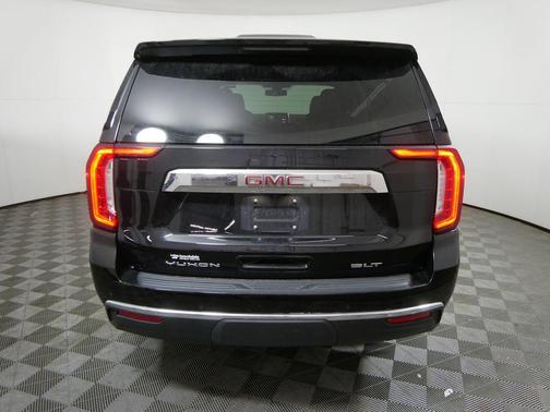 2022 GMC Yukon SLT