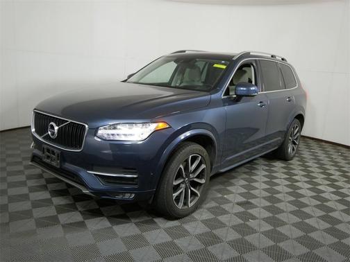 2018 Volvo XC90 T5 Momentum