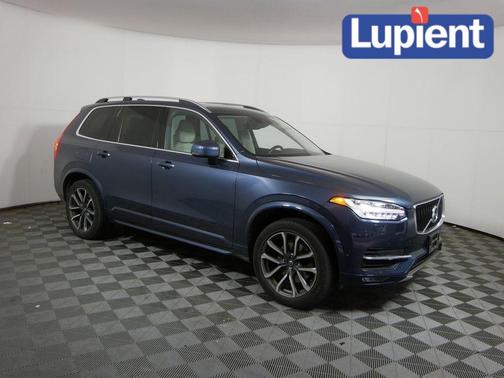 2018 Volvo XC90 T5 Momentum