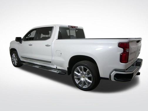 Pearl 2024 Chevrolet Silverado 1500 High Country