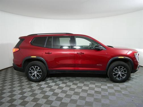 2024 GMC Acadia AT4