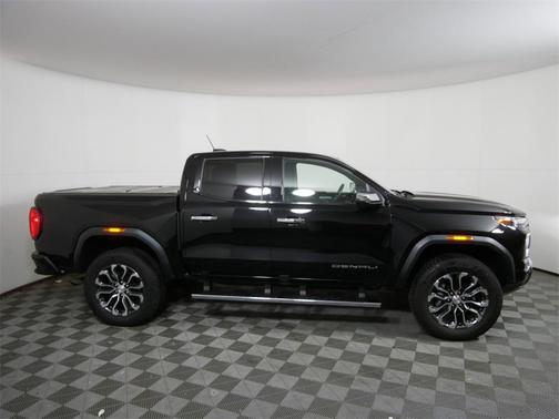 2023 GMC Canyon Denali