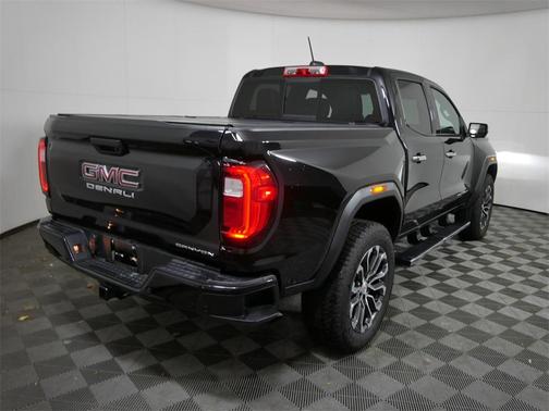 2023 GMC Canyon Denali