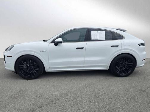 2025 Porsche Cayenne 