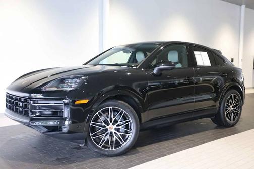 Chromite Black Metallic 2026 Porsche Cayenne