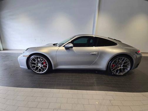 GT-Silver Metallic 2023 Porsche 911