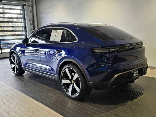 2024 Porsche Macan 