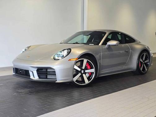 GT Silver Metallic 2025 Porsche 911