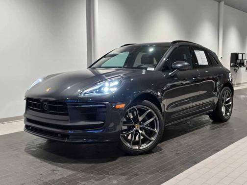 Volcano Grey Metallic 2026 Porsche Macan