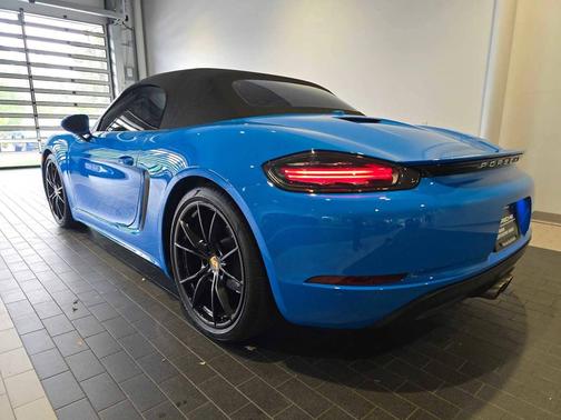 Shark Blue 2025 Porsche 718 Boxster