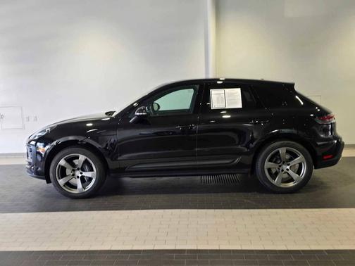 2025 Porsche Macan 