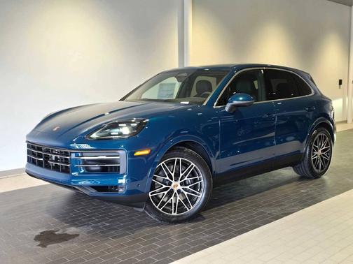 Montego Blue Metallic 2026 Porsche Cayenne