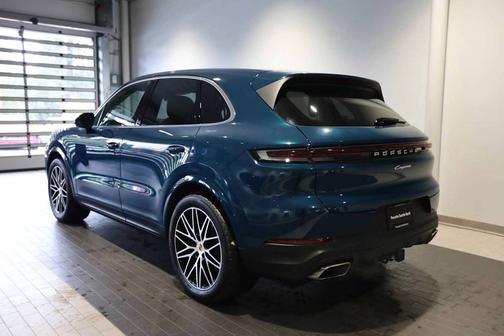 Montego Blue Metallic 2026 Porsche Cayenne