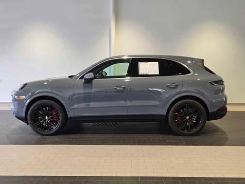 2024 Porsche Cayenne 