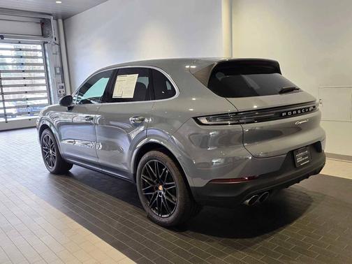 2024 Porsche Cayenne 