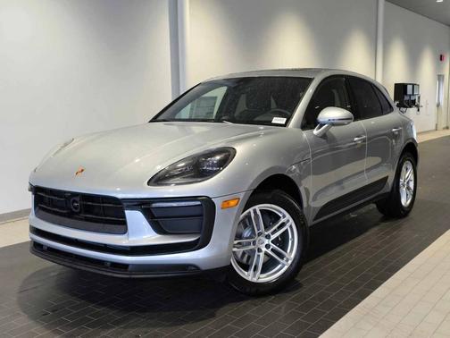 Dolomite Silver Metallic 2025 Porsche Macan