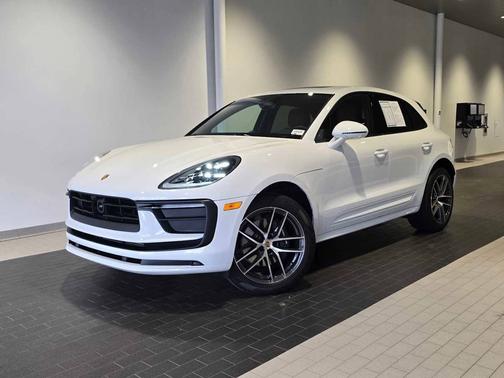 2025 Porsche Macan 