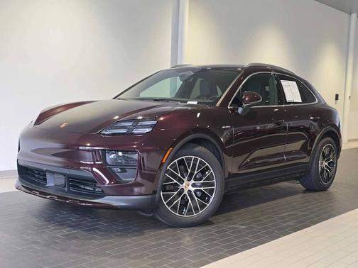 Copper Ruby Metallic 2025 Porsche Macan