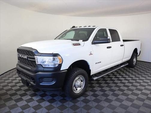 2021 RAM 2500 Tradesman Crew Cab 4x4 8 Box